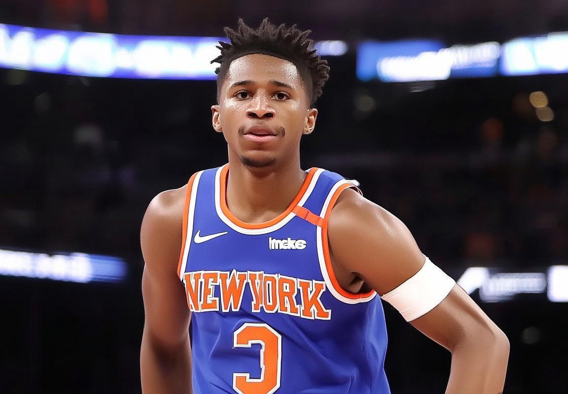 杰伦·布伦森在麦迪逊广场花园上演“无法防守”表演，获主帅汤姆·锡伯杜盛赞，助纽约尼克斯取胜